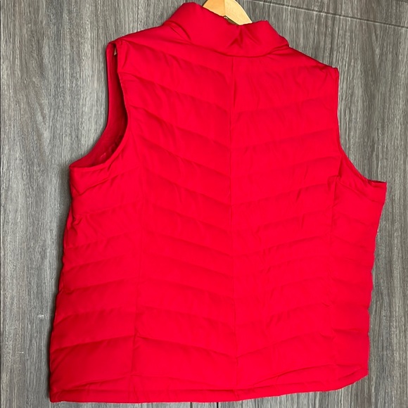 Talbots Red Puffer Vest - Picture 8 of 14